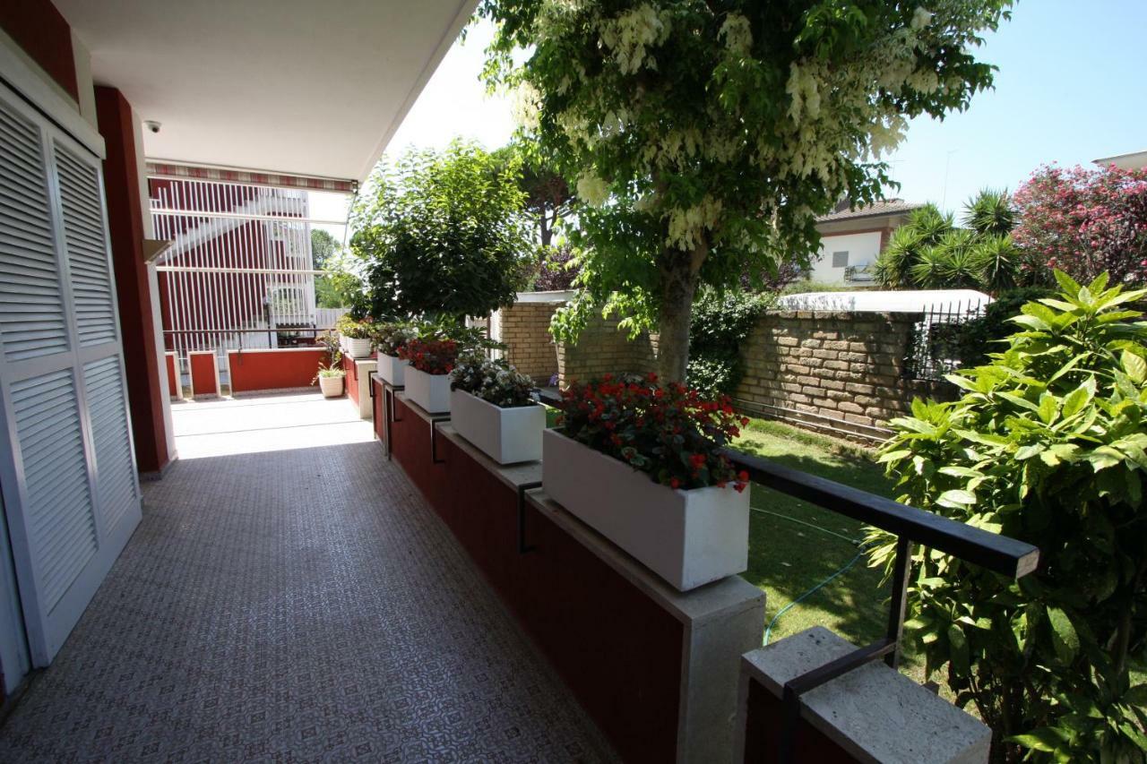 Villa Della Tartaruga Casal Palocco Exterior photo